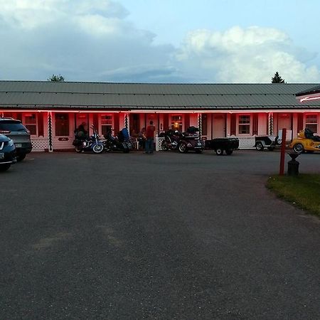 Trail Riders Motel Granby Extérieur photo